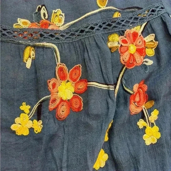Anthropologie Fig And Flower Embroidered Women’s Floral Shirt Sz Small - Picture 3 of 5
